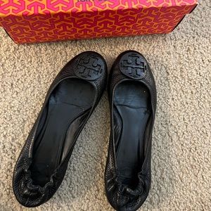 Black Tory Burch Flats - Reva Tumbled Leather